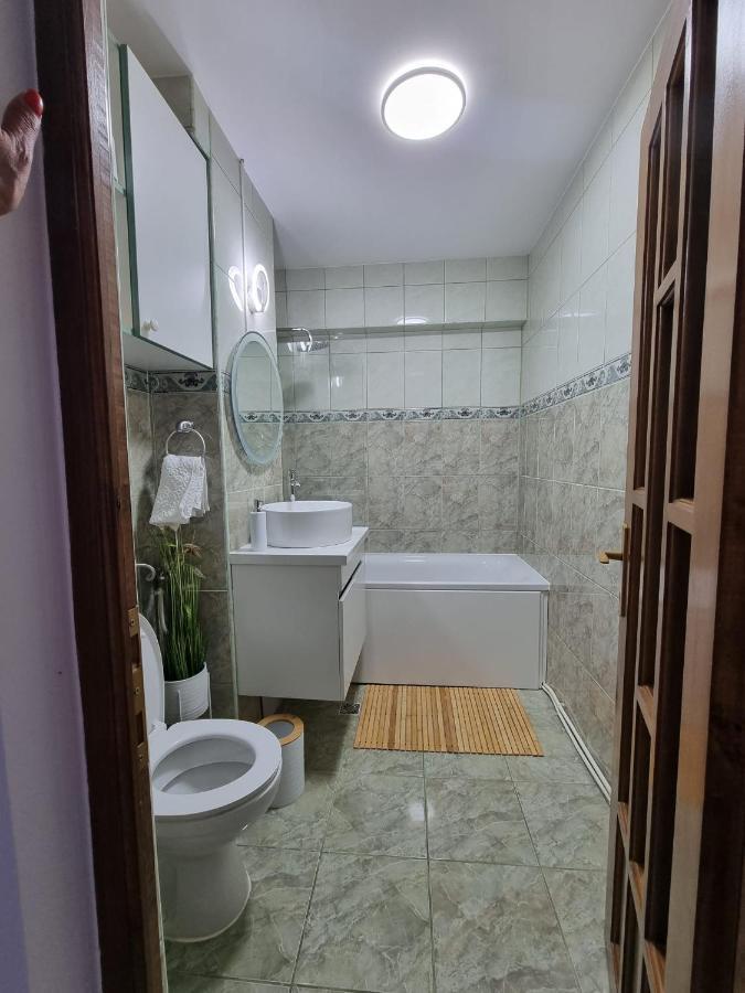 Clau Home Hunedoara Luaran gambar